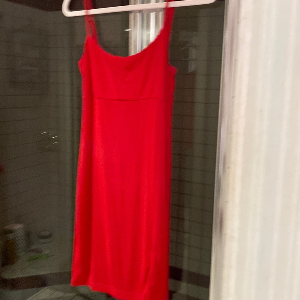 Read short dress with spaghetti straps